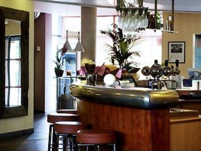 Hotel Paris Grand Cdg Aeroport 4*