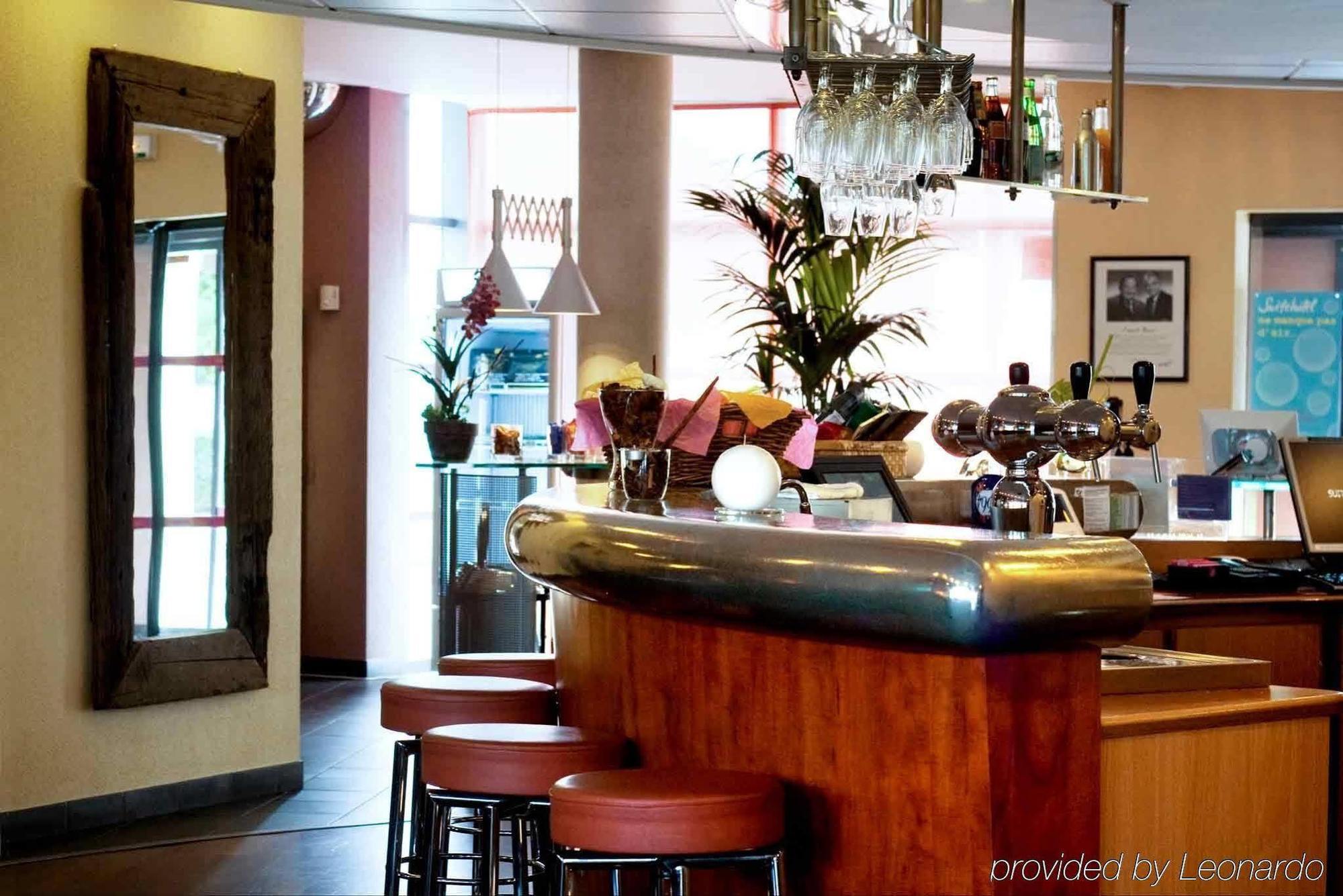Hotel Paris Grand Cdg Aeroport 4*