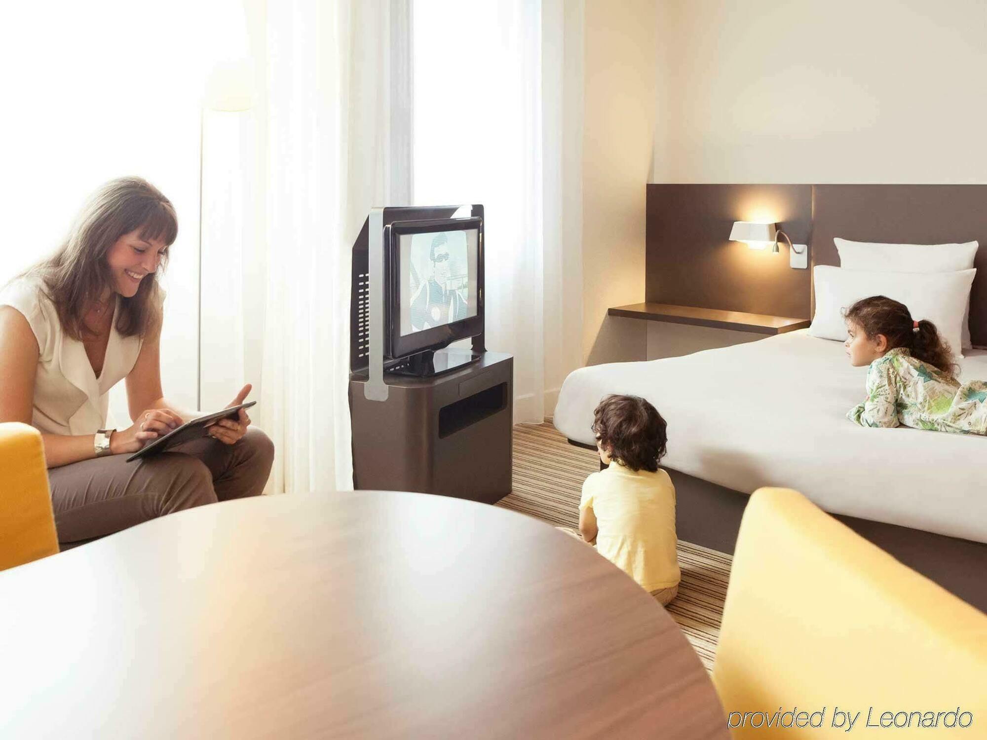 Paris Grand Cdg Aeroport Hotel 4*
